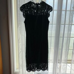 Elegant Dark Green Lace Dress